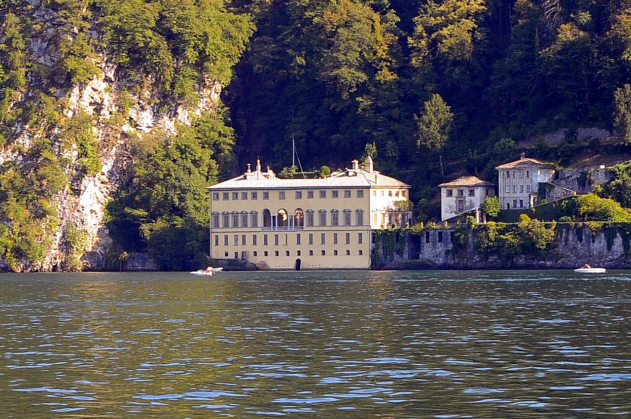 Villa Pliniana lago di Como